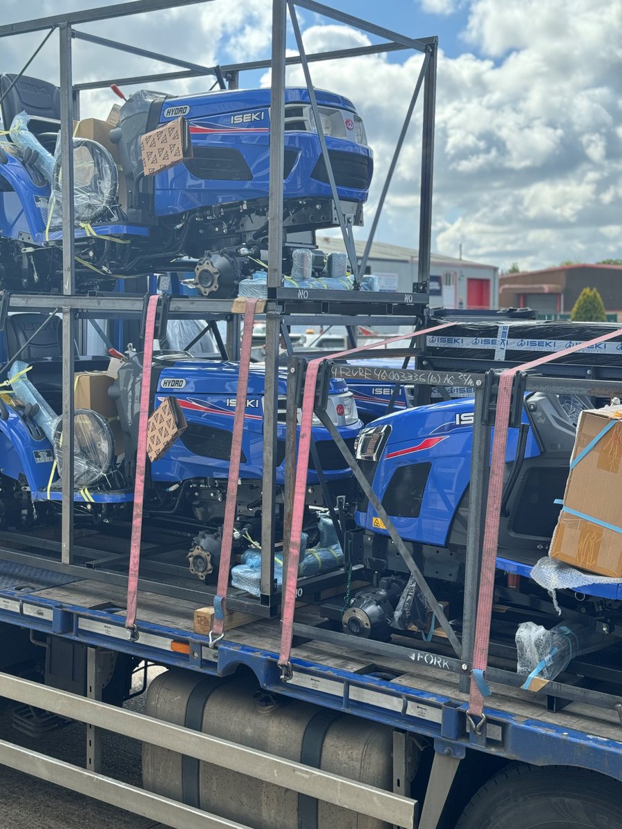 It's been a hectic day so far at our Head Office!

All orders are prepared and set to go out to our Dealers 🚜
#isekiuk #tractors #mowers