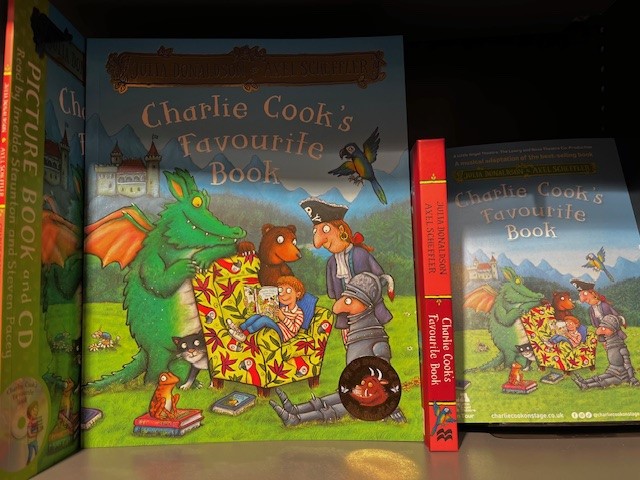 Where else would Charlie Cook be hanging out but @WaterstonesOxf 📚 We're going to have to tempt him over for his show this May! 📅Tue 28 – Thu 30 May 🎟️ow.ly/ggTw50RhXRK #charliecooksfavouritebook #charliecook