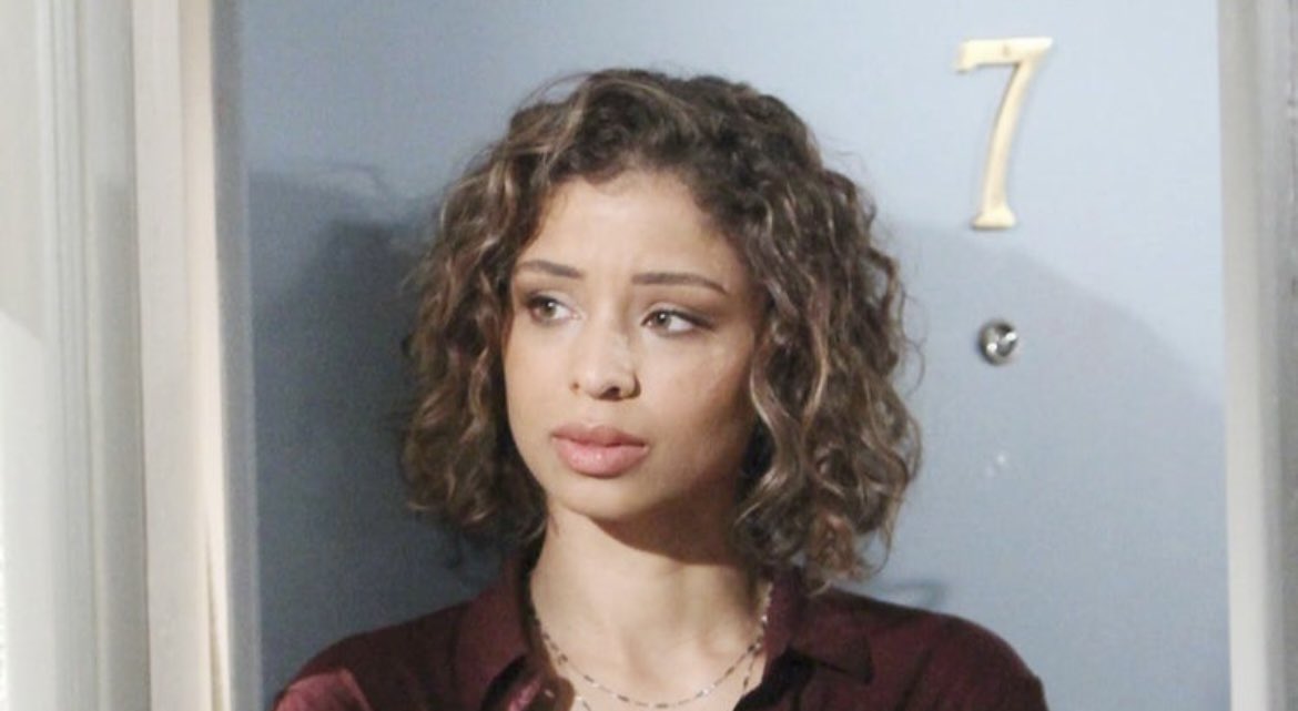 destinyaib's tweet photo. The fantastic & wonderfully nuanced performances of my #WCW @_Brytni had me following her to #YR & her absence has caused me to lose interest in the show. Please bring her #Elena back & βπΌ for her!π©π½ββοΈ#TeamElena #TeamBrytni #WriteForHer @YandR_CBS @YRInsider @CBSDaytime @CBS https://t.co/sWAAJScddC
