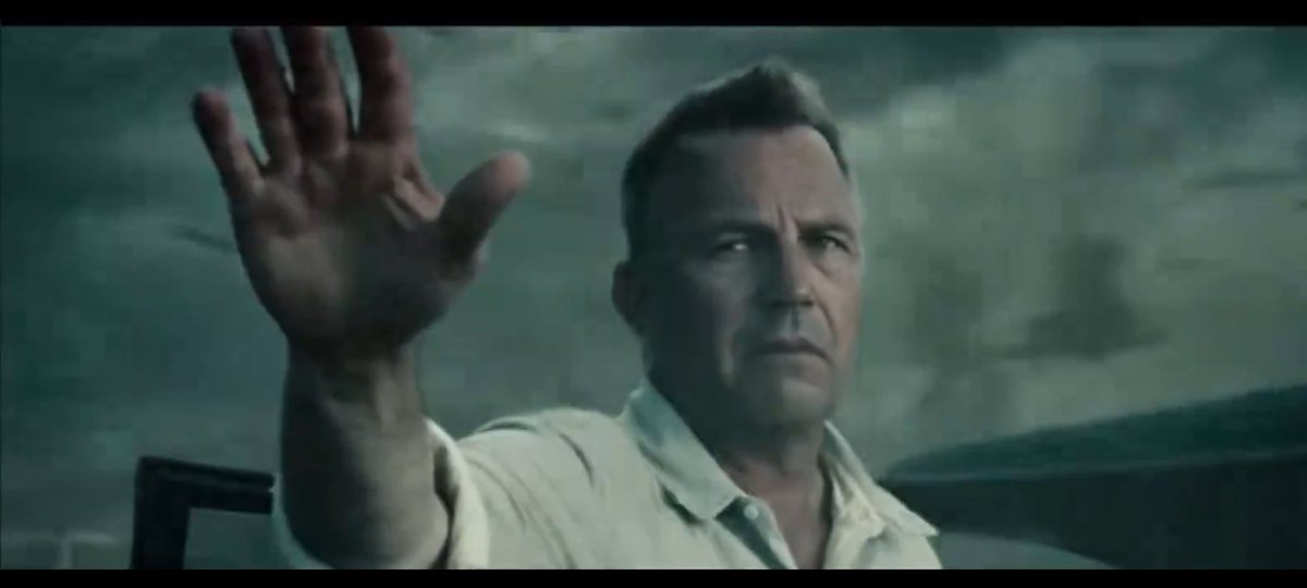 Varios creen que el nuevo Pa Kent es un downgrade del Jonathan Kent de Man of Steel pero hay que ser sincero, el Jonathan Kent de MoS aparte de tener una muerte ridicula, es de las peores versiones del personaje, James Gunn la tiene demasiado fácil.