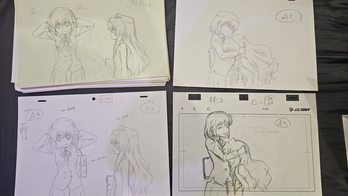 Recently picked up these used in production animation cels from Toradora and thought they were super cool >:3 now to figure out how to frame them...