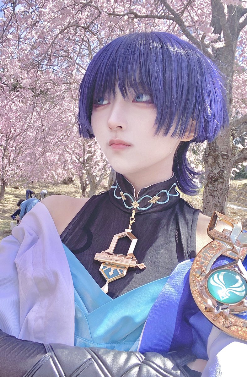 ※cos 神の目の周りに桜が反射してるの綺麗すぎるから見てほしい