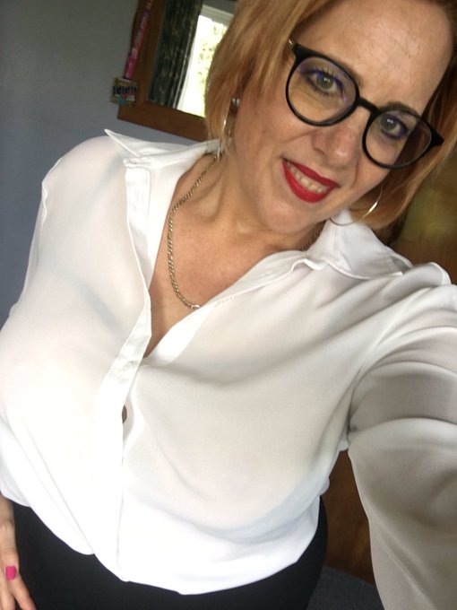 Can&rsquo;t beat a white blouse for an office day  https://t.co/gYVXMXKDZi https://t.co/V8nUBo2J6e<a href="/tag/lingerie"class="tags"><span>#lingerie</span></a><a href="/tag/leather"class="tags"><span>#leather</span></a><a href="/tag/heels"class="tags"><span>#heels</span></a><a href="/tag/pvc"class="tags"><span>#pvc</span></a><a href="/tag/hoopearrings"class="tags"><span>#hoopearrings</span></a>