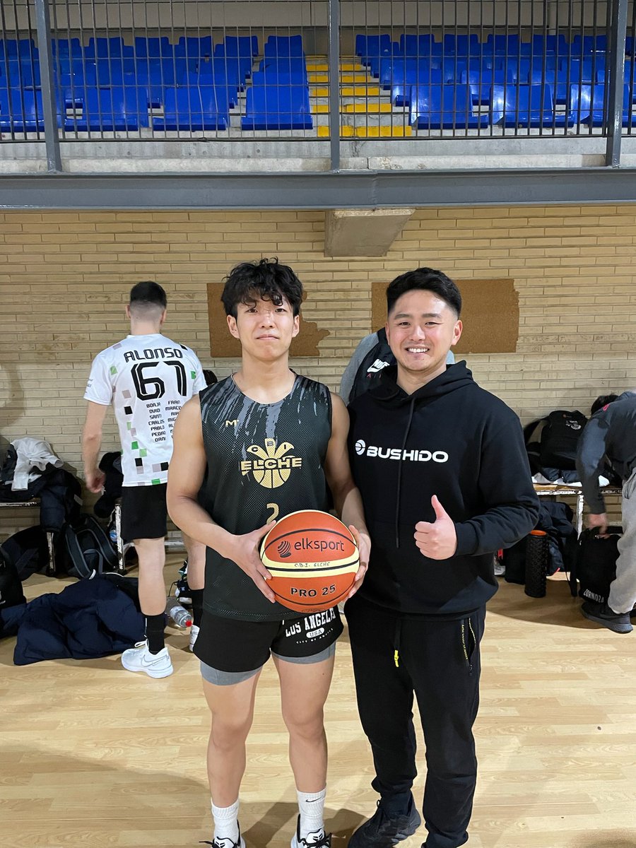 bushidobasket's tweet photo. 🇪🇸日本の高校を経て、スペインプロクラブElcheにて長期留学中

🏀竹村選手
　大薮選手

弊社では短期だけでなく、長期の留学もサポートしております。

#bushidoproject #ミニバス #中学バスケ #高校バスケ #大学バスケ #学生バスケ #スペインバスケ #バスケ留学 #ヨーロッパバスケ #スポーツ留学 https://t.co/lOfOI5nukp