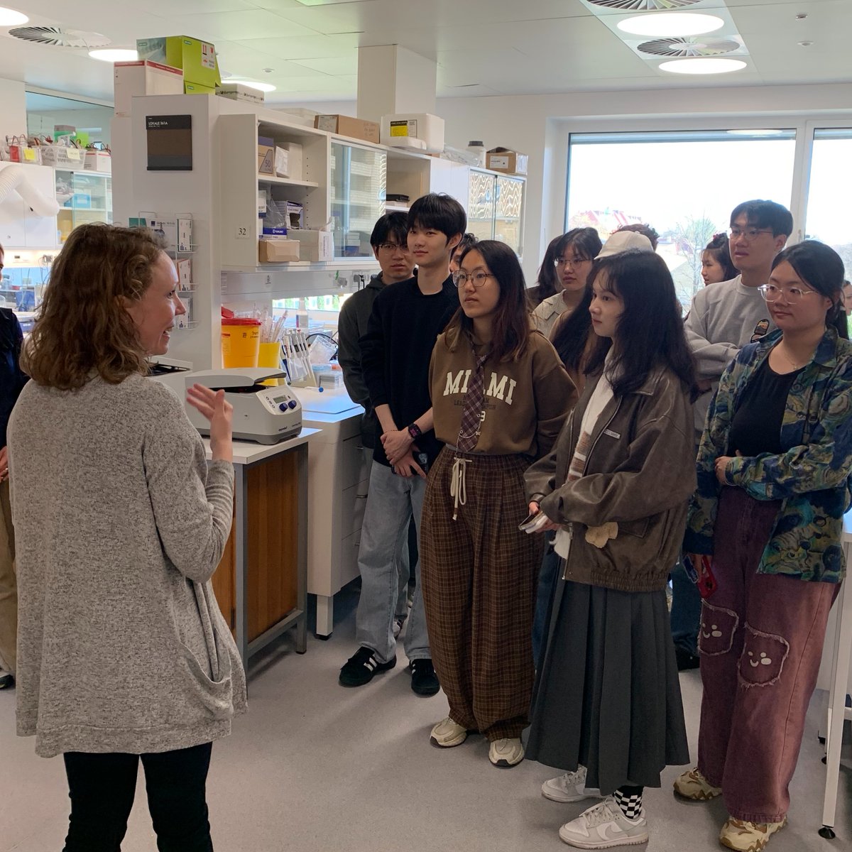 Today 16 Master Students from the @SinoDkCenter visited @dandrite to learn about some of the research we perform: The sortilin-family in @ANykjaer lab, epigenetics in @kitazawa_taro Lab and synapse homeostasis in @LukeChaoSun Lab🧠👀