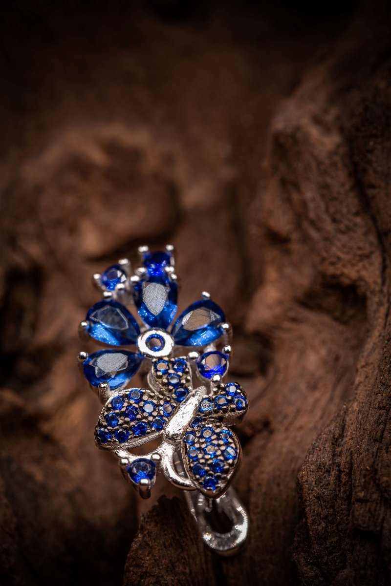 Dazzling Elegance: Elevate Your Look with Gemstone Brooches 
#GemstoneBrooches #SparkleAndShine #ElegantAdornments #fyp #marshallsbrushes #bedazzledbrushes #brooches #brooch #jewelry #jewerlyusa #jewellery #jewelrydesigner #jewels #jewelers #jewelrydesign