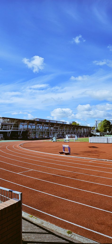 RBPrimarySchool's tweet photo. An inspiring start to our final @PTIEducation hub day focusing on PE - Athletics progression EYFS - University with @FemiAkinsanyatj #cpd #runjumpthrow https://t.co/usAEOFZk71