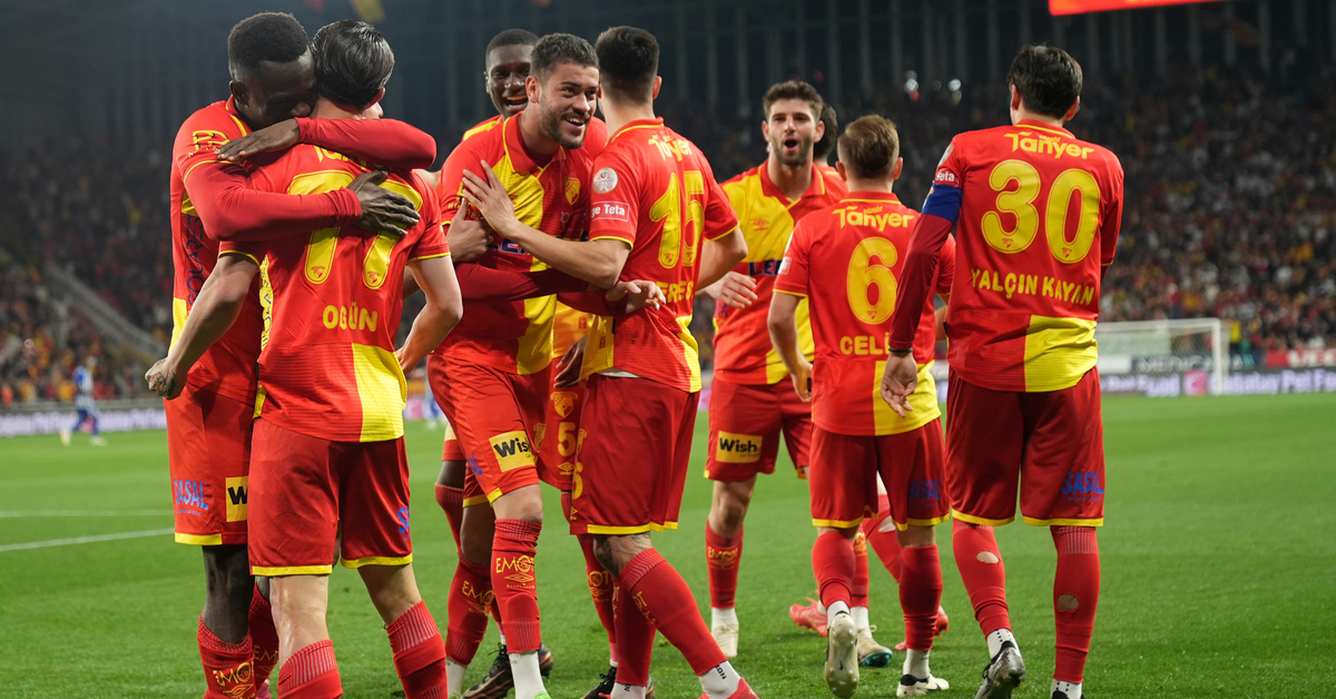 🔥 Göztepe akın akın Giresun'a!: Göztepe, cumartesi günü deplasmanda oynayacağı Girdesunspor maçı için büyük organizasyona hazırlanıyor. Giresunspor'u yenmesi halinde Süper Lig'e yükselme ihitmali bulunan Göztepe uçak ve otobüs… haberturk.com/goztepe-super-… #TrSpor #TrHaber #TrNews