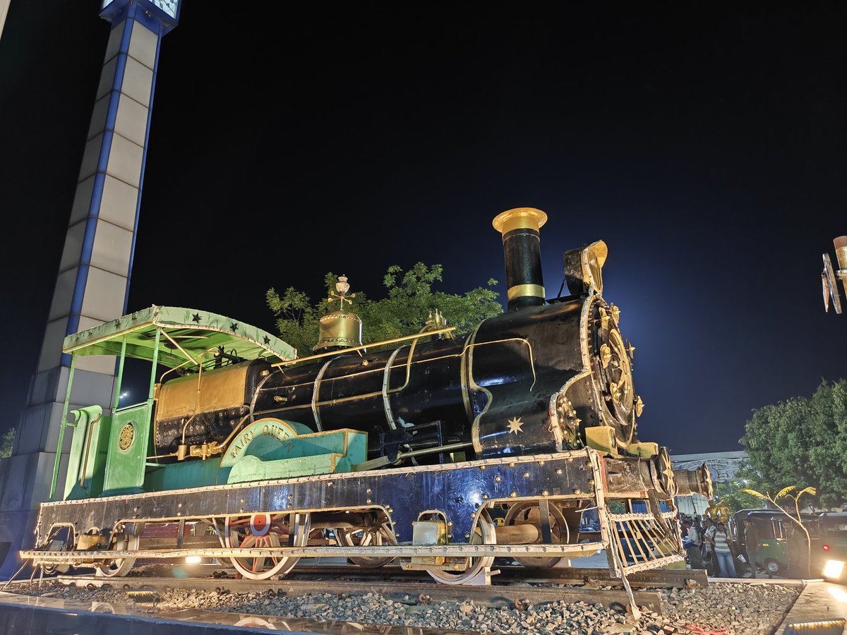 JharkhandRail's tweet photo. Guess which station has this vintage locomotive🚂 at the entrance.

Hint: Station is under South Coast Railway (SCR) Zone

#IndianRailways #Trivia #RailTrivia #IndianRailwayTrivia #Travel #RailTravel #India https://t.co/zDpTEXThjI