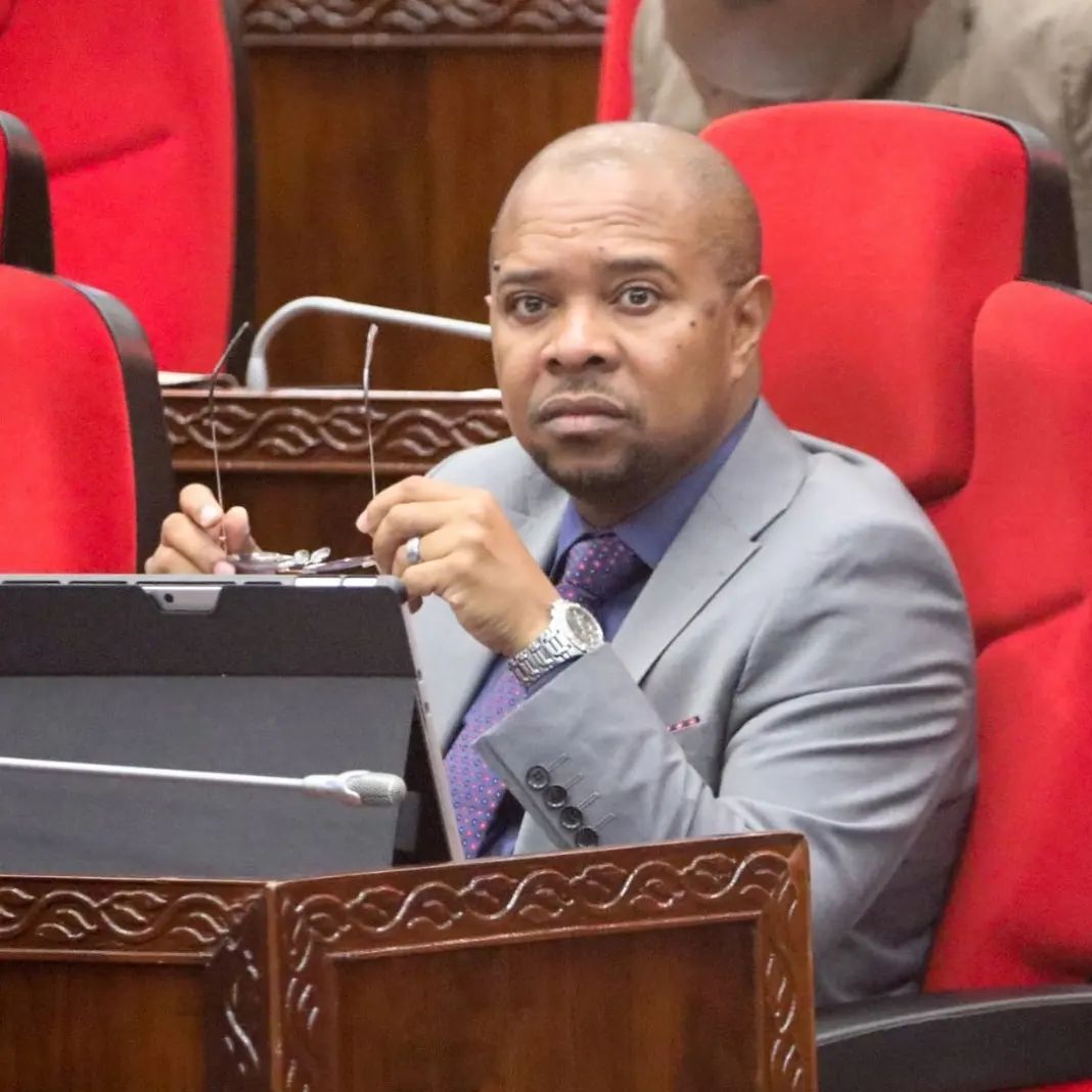 Uchapaji wako wa kazi na uwajibikaji katika kuitumikia jamii ndiyo nyenzo ya maendeleo.

Leo unapoadhimisha kumbukizi ya siku yako ya kuzaliwa @ridhiwani_kikwete, nakuombea kila la heri katika kuwatumikia wananchi.

Kazi iendelee

#CCMImara
#TunaendeleaNaMama
#KaziIendelee