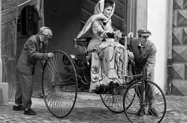 Bertha Benz, wife of Karl Benz, made history in 1888 with a 66-mile journey across Germany in the Benz-Patent Motorwagen. Not just a drive, the trip was a bold statement for automotive innovation. Her legacy of a pioneer in the industry lives on. #BerthaBenz #AutomotiveInnovation