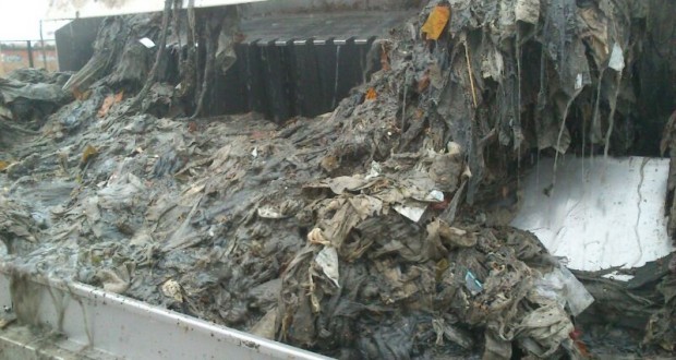 ¿Has pensado qué ocurre si tiramos las #toallitas por el retrete? 🚽

➡️ Taponan desagües y depuradoras 
➡️ Obstruyen alcantarillas y agravan los efectos de las inundaciones 
➡️ Tardan años en degradarse.

📸 Ayúdanos a evitar imágenes como ésta 😱