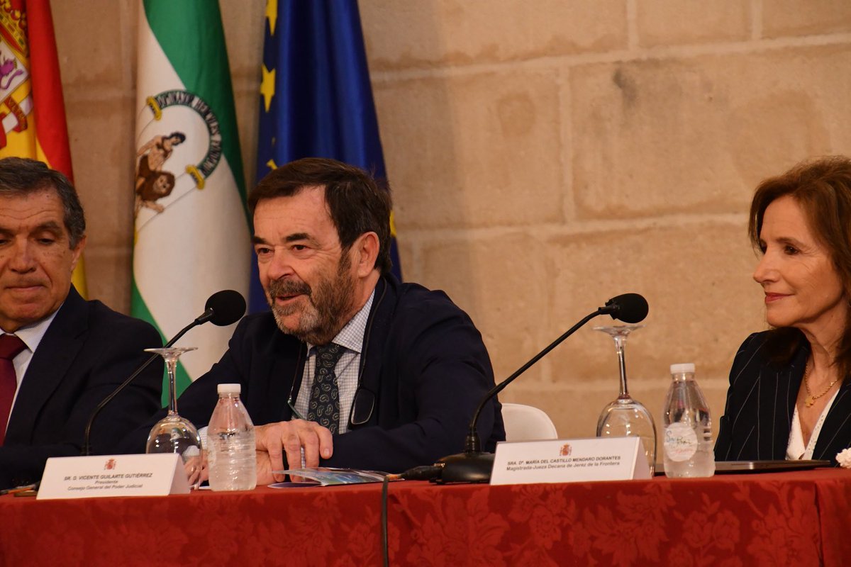 🗣️ El presidente del CGPJ afirma que los jueces decanos son “el mejor ejemplo de la justicia de proximidad” 📍 Vicente Guilarte ha inaugurado en Jerez de la Frontera las XXXII Jornadas Nacionales de Jueces Decanos de España 📄 poderjudicial.es/cgpj/es/Poder-…