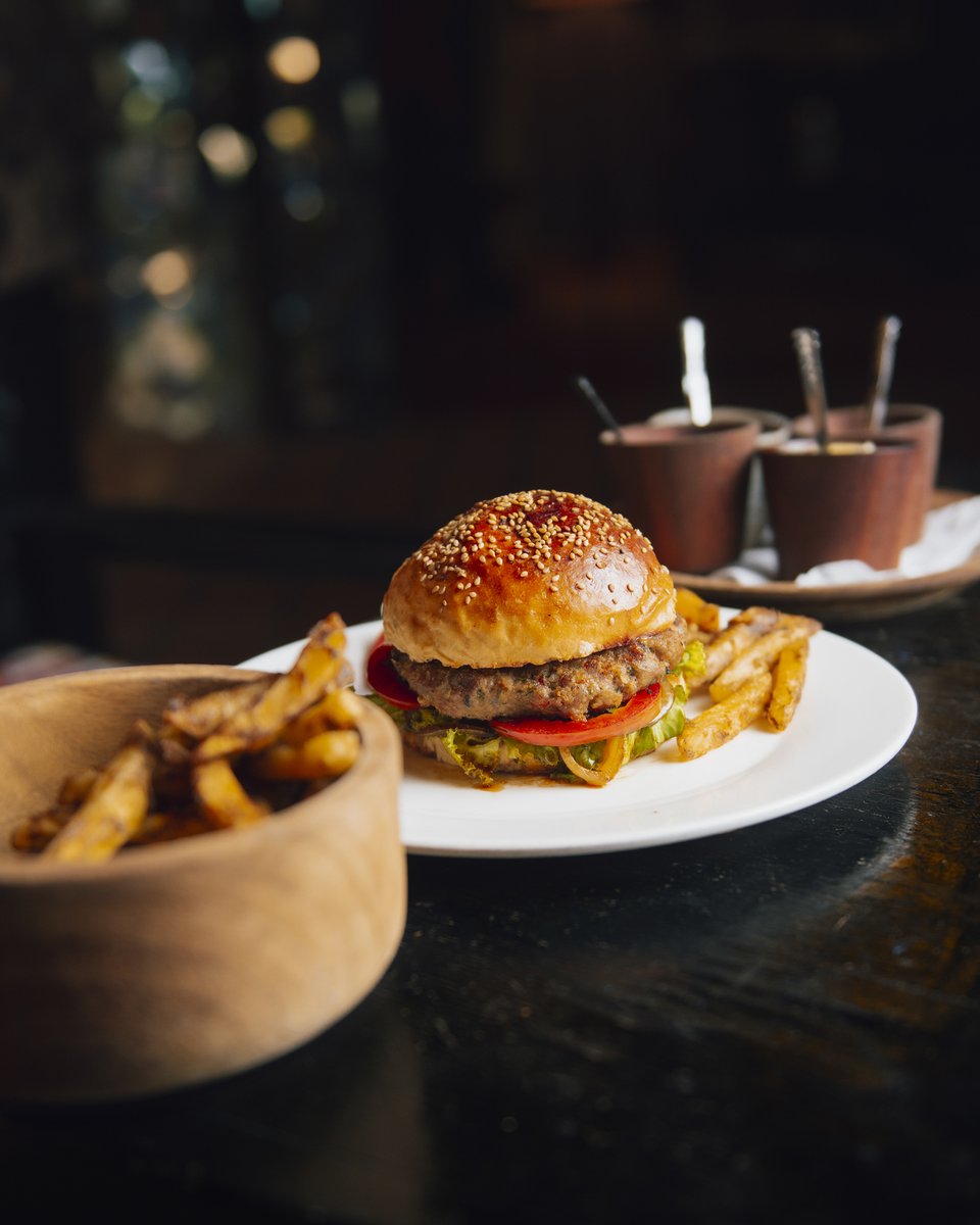 A new favorite on our menu: the Chilli Burger. Try it with the special chips! Message or call to reserve your table!
#Kigali #restaurants #my250