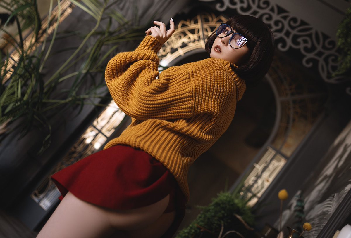 Oh…💛
📸: deldpet

#velma #velmacosplay #cosplaygirl #girl