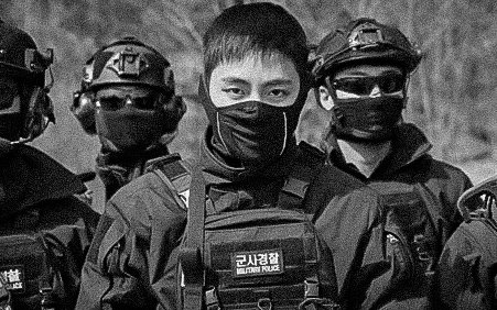 healwithtae's tweet photo. DIGNITY ★ | CAPTAIN KIM TAEHYUNG https://t.co/0Np8TfiX2I