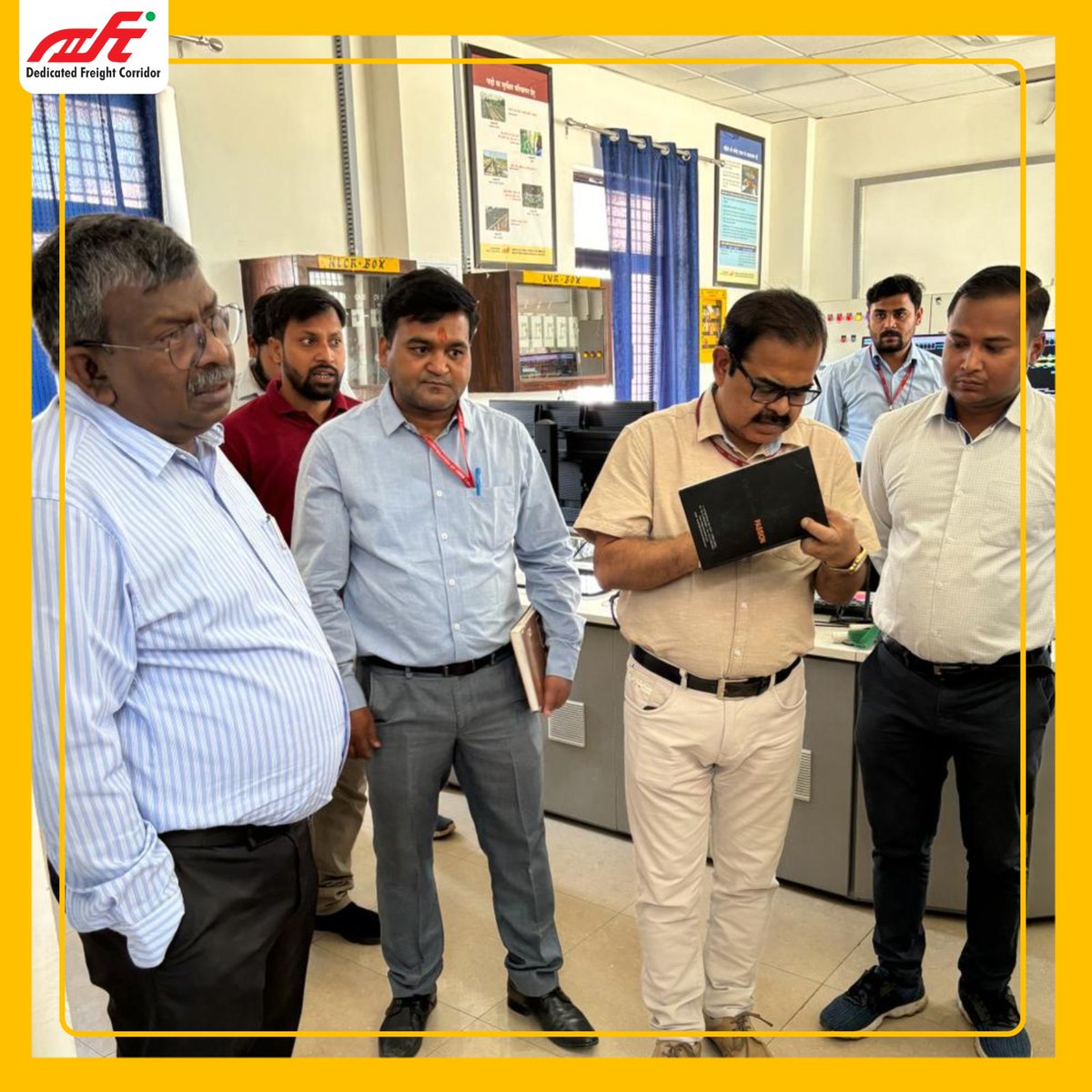 Shri Shobhit Bhatnagar, Director OP&BD conducted a thorough inspection of New Manauri Station, focusing on safety, alertness, business development (GCT), and IT infrastructure (DFIS, TMS). Ensuring excellence across all fronts for a seamless operation. #DFCCIL #GameChanger