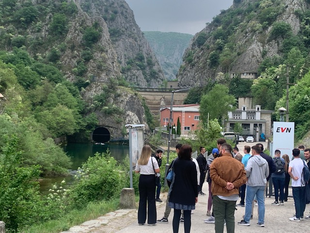 transitproject_'s tweet photo. The #TRANSITtraining attendees visited the amazing Matza hydropower plant and Education Centre. Thanks to EVN Macedonia and @FEIT_Skopje to make it possible. https://t.co/S91Syv1bPl