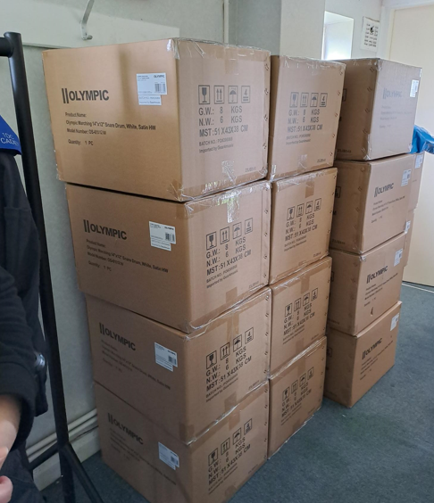 CadetsWMP's tweet image. 🥁DRUM ROLL PLEASE! 🥁 #1DC #CorpsofDrums have just taken delivery of new drums. New places available for #youngpeople 👮‍♀️👮‍♂️. Email cadets@westmidlands.police.uk Thank you to new officers Iqbal, Robinson &amp;amp; Khan for helping. #Goodluck 🤞with your passing out parade on 3rd May 2024