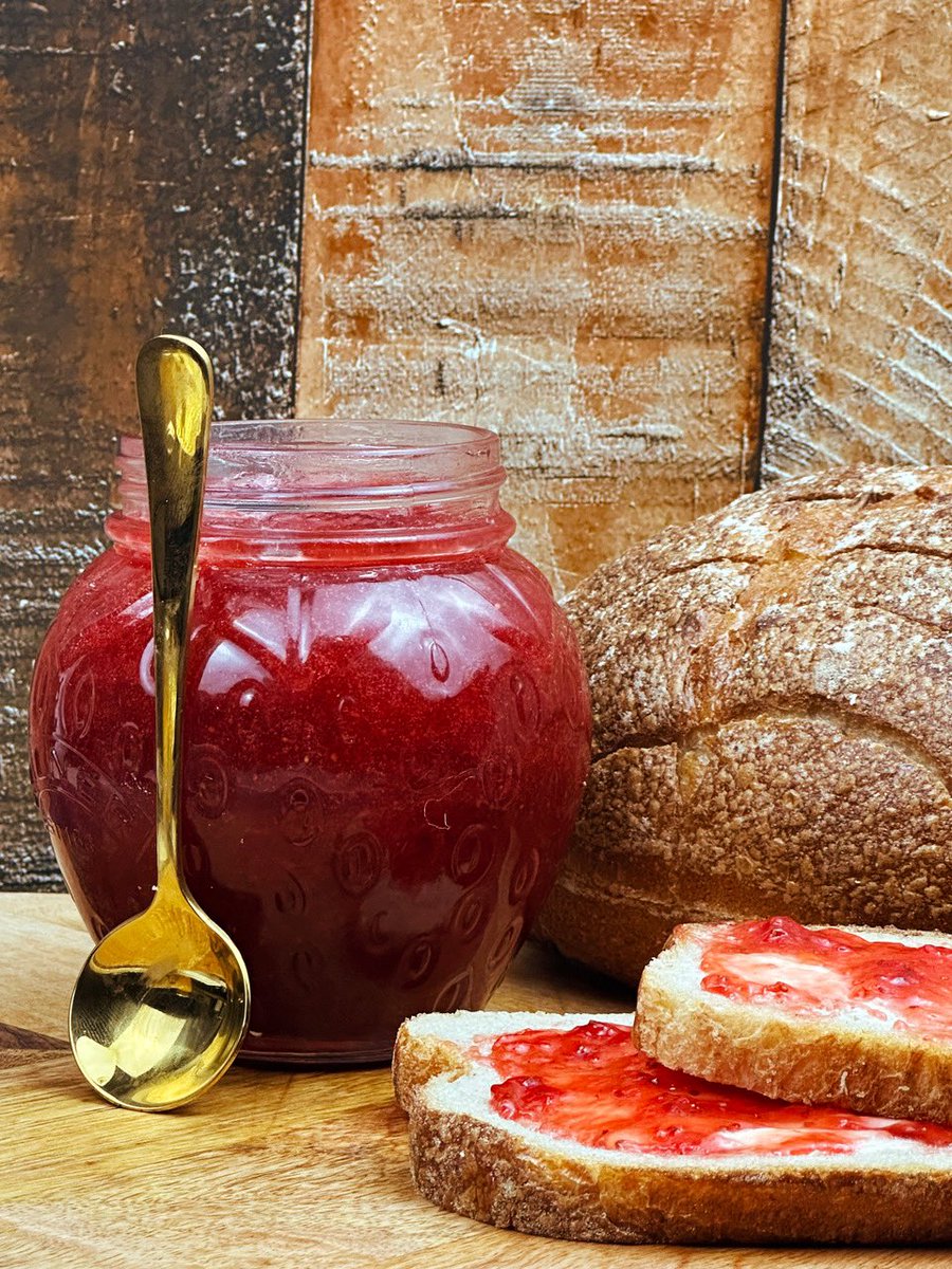 Strawberry Jam Recipe: sarahsslice.co.uk/post/strawberr…
I have made many jars of jam over the years and I used to sell it in my cafe. 

This week I bought some lovely ripe strawberries, so I decided to make it into jam so that I could use it in my baking. 
#jam #strawberryjam #sarahsslice