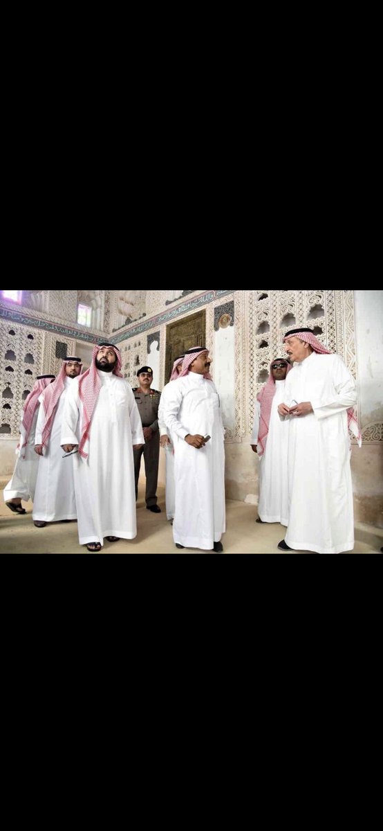 yahya_Alrefaie's tweet photo. @Gkldk2264 منزل الجد السيد احمد المنور بن يوسف الرفاعي الحسيني الهاشمي ، كان احد كبار تجار اللؤلؤ بجزيرة فرسان ♥️ https://t.co/0Wpj5uDMCa