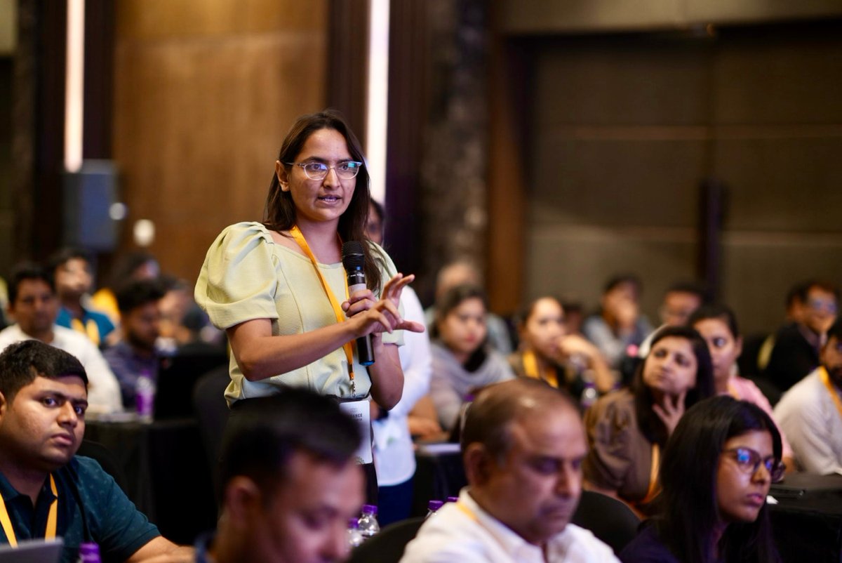 ZohoBooks's tweet photo. What a fabulous audience, you were #Delhi!
Our team had an amazing time exploring the Zoho Finance apps with our #ZFTribe whose energy was through the roof.
We hope you are all set to level up your business finance operations with the Zoho Finance apps at your aid.π
Cheers. https://t.co/rLKECNHJiH