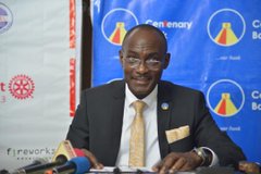 4mskaira's tweet photo. Yesterday at Speke Resort Munyonyo, Centenary Bank 's ED Joseph Balikuddembe and Rotary District Governor Edward Kakembo launched the 99th Rotary District Conference. Centenary Bank donated UGX 100M towards the event.
#RotaryConference #CentenaryBankSupport #99ThDISCON #99thDCA https://t.co/m789dAygJU
