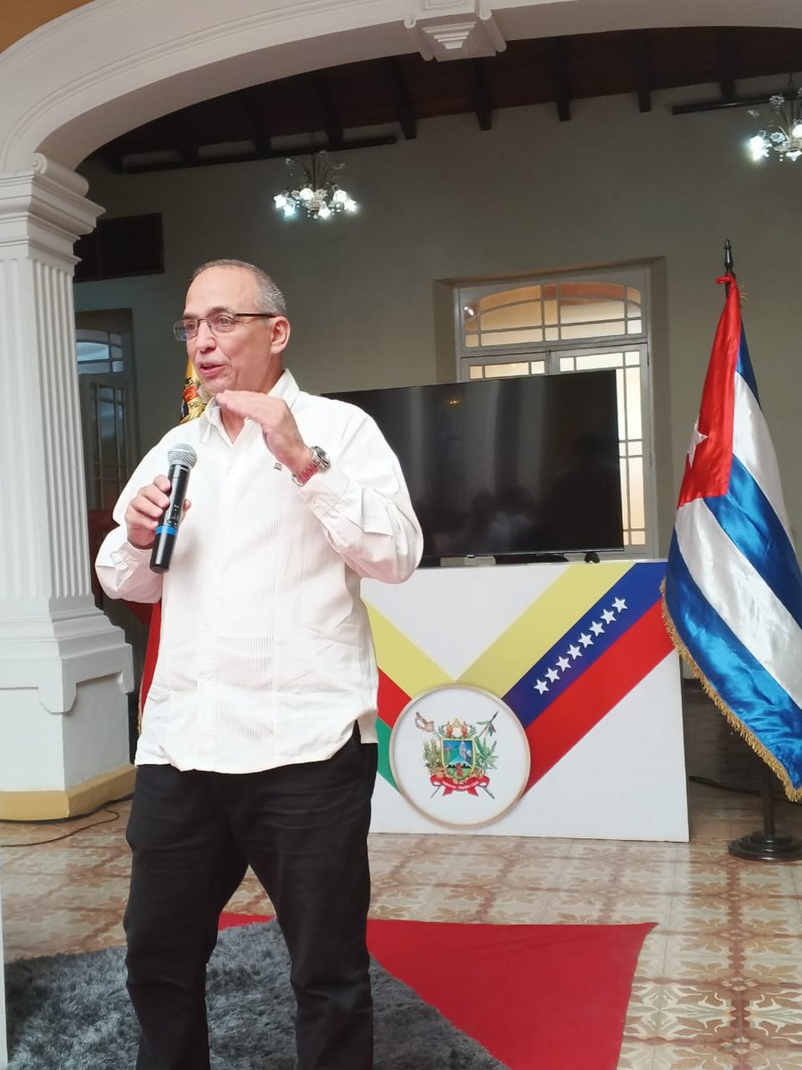 SanCristobalSA's tweet photo. Destino #Cuba🇨🇺 como #PatrimonioVivo en la región, fue presentado por @Guerrerotony161 a turoperadores y agencias de viajes de la hermana #Venezuela🇻🇪. @SanCristobalSA es líder en turismo histórico-patrimonial y receptivo oficial de las Ciudades Patrimoniales de la isla. https://t.co/CdDOKhjkJx