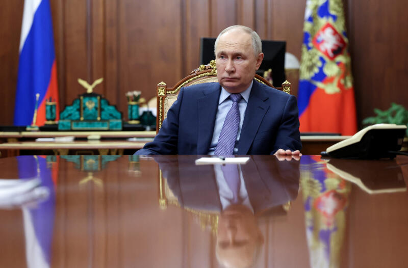 Africaliveinfos's tweet photo. Après l’attaque de l’#Iran sur #Israël, la #Russie et la #Chine font bloc derrière Téhéran contre Washington.
les diplomaties russe et chinoise ont résolument pris le parti de l’Iran, dans la crise qui oppose ce pays à Israël. Ni Moscou ni Pékin n’ont condamné l’attaque aérienne. https://t.co/33GhgufSOS