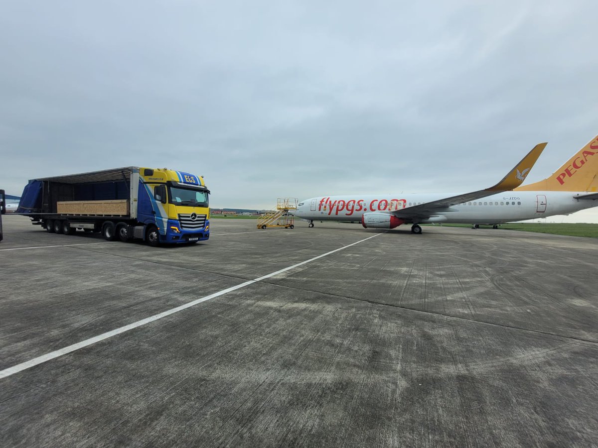 ExsampleCourier's tweet photo. Delivery to Leeds Bradford Airport https://t.co/J2veMJ0j7s