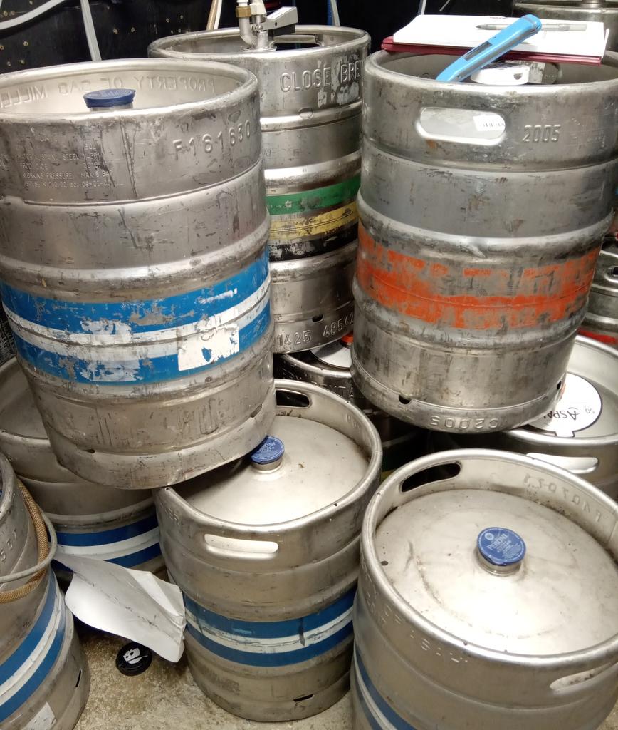 Alas not a good find on today's @caskmarque cellar audit. Seems staff were not aware of the possible risks of taking delivery of undated/unlabelled kegs. Always count and check deliveries. Will save both time and money.