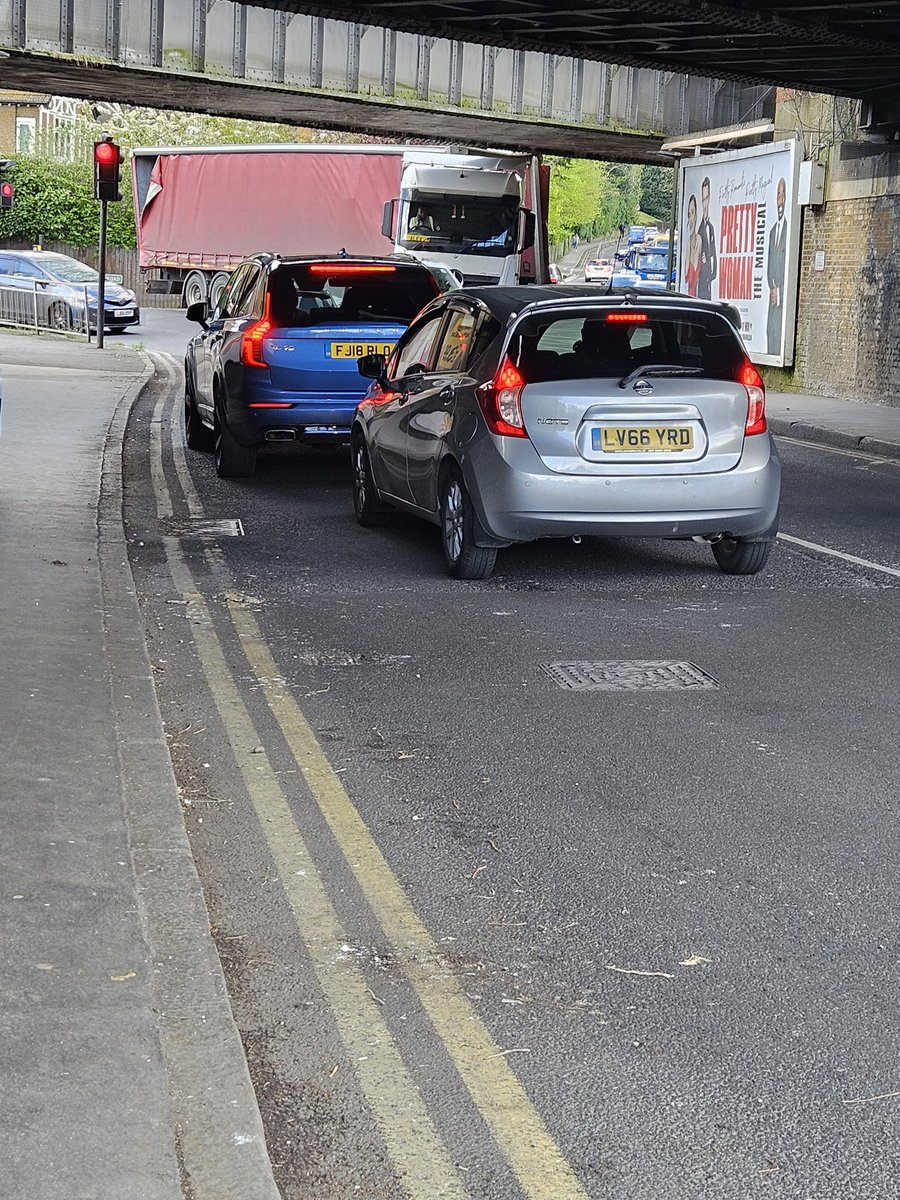Lorry has hit the bridge near Shortlands train station. Traffic moving slowly. #Shortlands #Beckenham #Bromley #Traffic