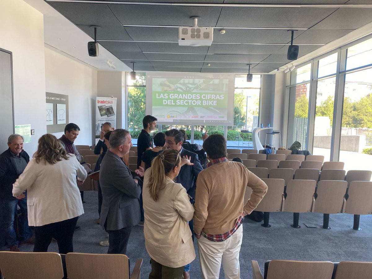 📊🚲Hoy hemos asistido a la presentación del estudio 'Las grandes cifras del sector Bike', en la sede de @CetelemSpain Muy pronto tendréis información en nuestra web bicicleta.cdecomunicacion.es