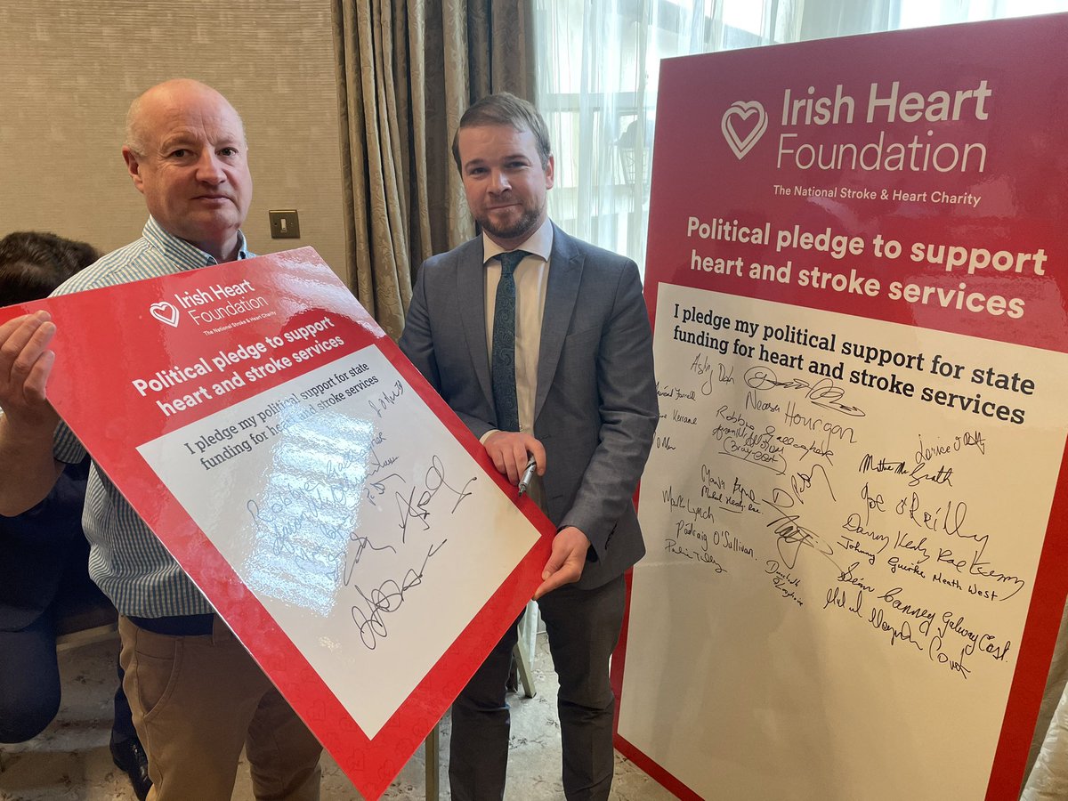 Donnchadhol's tweet photo. The @Irishheart_ie help thousands of people across Ireland, 67,000 people in Cork alone. 

Tá a chuid seirbhisí riachtanach ach tá an brú orthu de bharr maoiniu.

Good to meet Chris from Millstreet and learn about all the services being provided to people in Cork https://t.co/jR6NUSdRvW