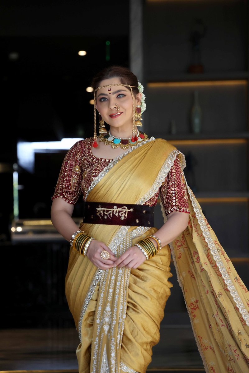 meSonalee's tweet photo. Obsessing over this look ☺️
 #सप्तपदी #7promises of #Marriage 
Showcasing in the रॉयल heritage wedding collection by TASTA 
Called ॥ऐरणी ॥ 
at the @TimesFashionWeek  #pune https://t.co/cDtyMl2d5O