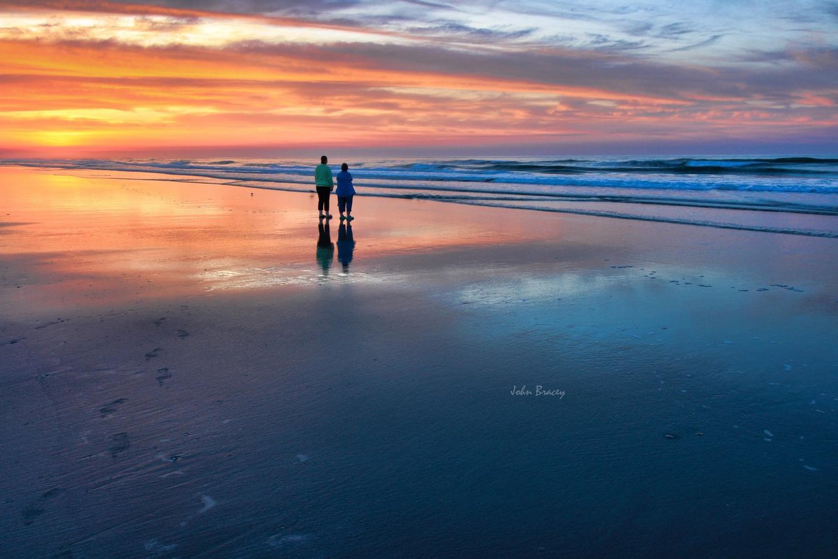 Spectacular sunrise this morning from Sunset Beach. 📸 John Bracey. #scwx #ncwx