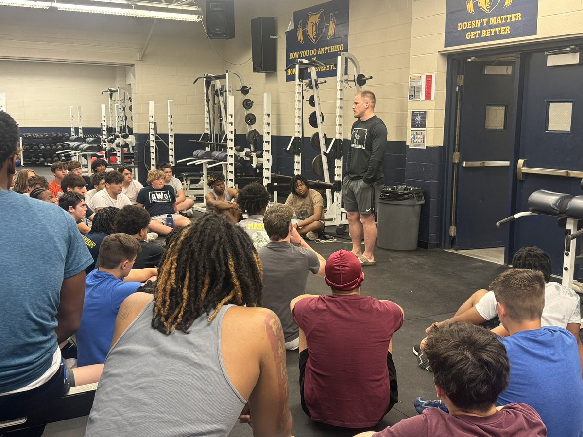 Great to have Grizzly Great Josh Carter come speak to the team this morning! If anyone wants to know the standard at Northwest you're looking at the guy who helped build it!