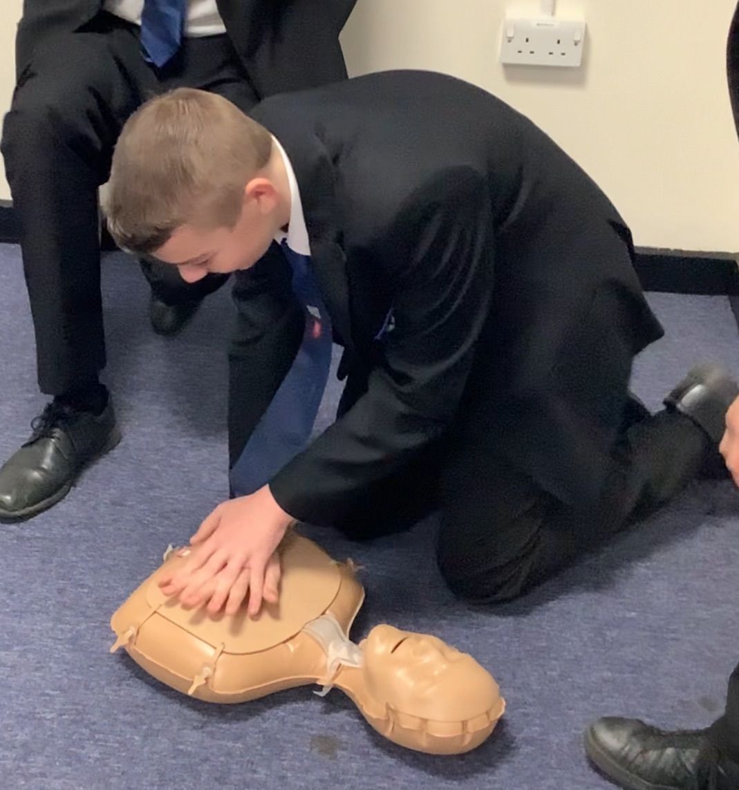 Year 9 students, in their PDT lessons, are currently learning how to complete effective CPR. Mr Morbin, year 9 RSL, has praised the maturity and engagement of the year group, who are learning such a crucial skill (one that we hope they never need to use). Well done, year 9!