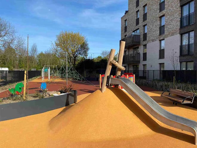 Decra®Play EPDM wet pour safer surfacing from @HMSDecorative for play areas ow.ly/fwQS50QVJAW #WetPour #SaferSurfacing #PlaygroundSurface