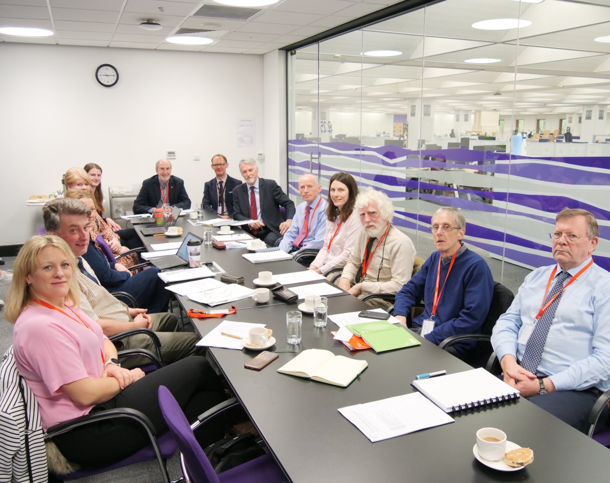 Today, the Rural Affairs Secretary & @CVOCymru convened the first meeting of the Bovine TB Technical Advisory Group. Chaired by @AberUni's Glyn Hewinson, the group brings together a wide range of highly experienced technical experts who work closely with farmers every day.