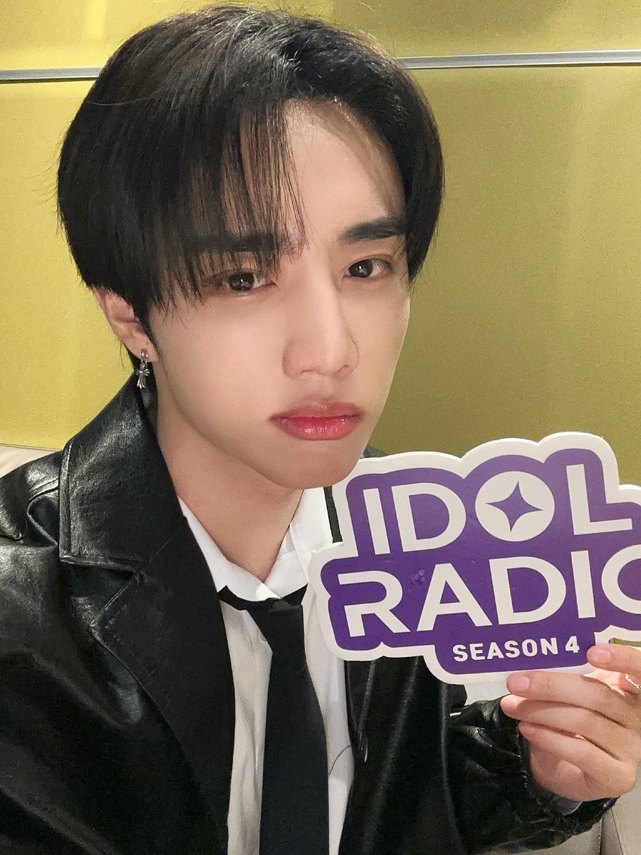 idolradiokorea tweet picture