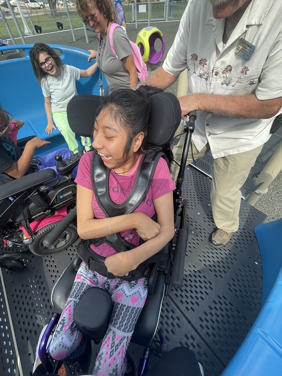 BucManatees's tweet photo. Room 8 took a CBI (Community Based Instruction) trip to Centennial Park. They enjoyed the accessible playground and great weather! https://t.co/ugDva2NWsY