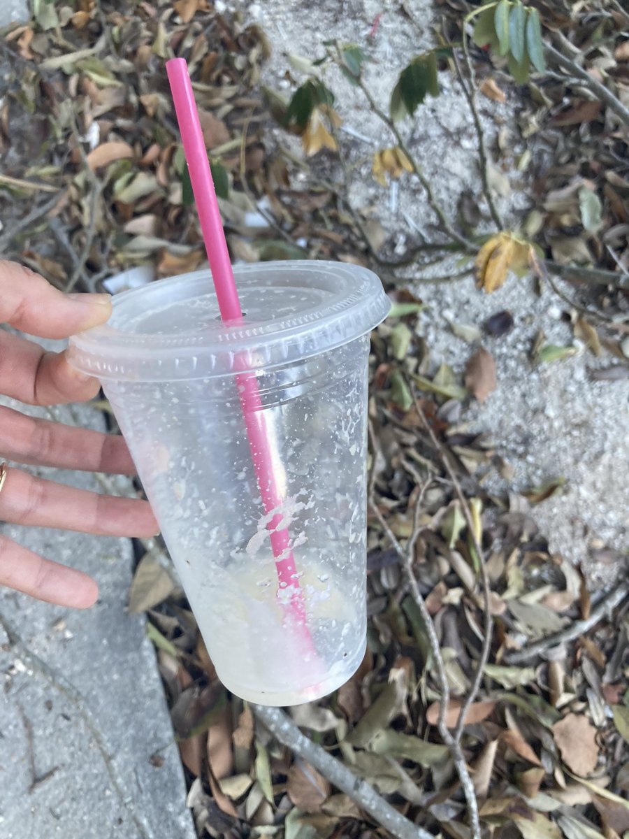 sandramp's tweet photo. I picked up this fresh #touchplastic , it’s amazing that people think it’s ok to just toss this wherever 😤

But can’t lose hope because this is just the start of a movement 💚💫🌎
@Tori__Madison @kokodaoxyz @FrancesIPN 
@petgasmx https://t.co/BIu9slpXCC