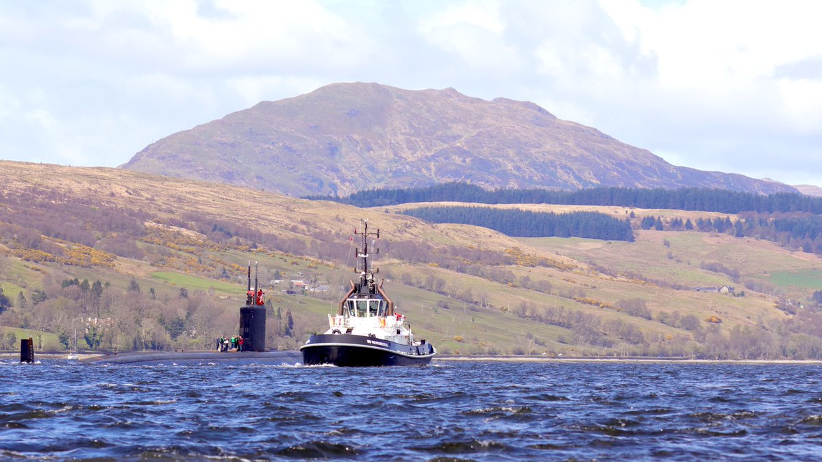 US Navy Los-Angeles Class submarine inbound to Faslane this afternoon @USNavyEurope @NavyLookout @WarshipCam #photography #canon #canonuk #scotland #canonphotography #shipping #usnavy