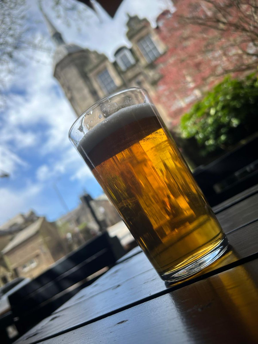 Spent yesterday in the sun drinking cask in Lancaster. What an underrated scene it is there!

Here's an amazing pint of <a href="/ganyambrew/">Gan Yam Brew Co.</a> I had in the Merchants, this was swiftly followed by several more before ending up back in Manchester drinking Reef.