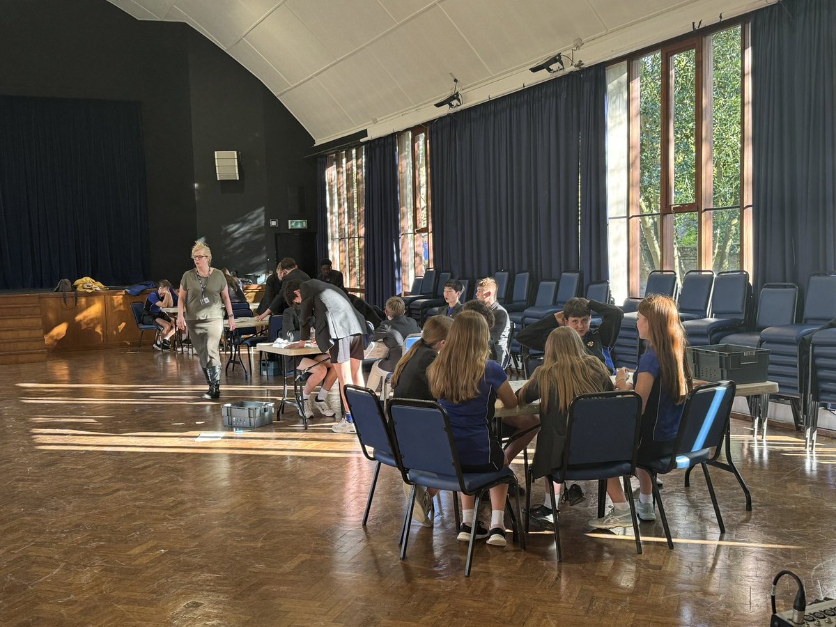 kings_dofe's tweet photo. Yesterday pupils were buzzing about this weekend Bronze Practice Expedition while route planning and talking about the interesting concoctions of food on the menu @KingsSchoolRoch @DofESouthEast @DofE https://t.co/0Ao84Ezpg2