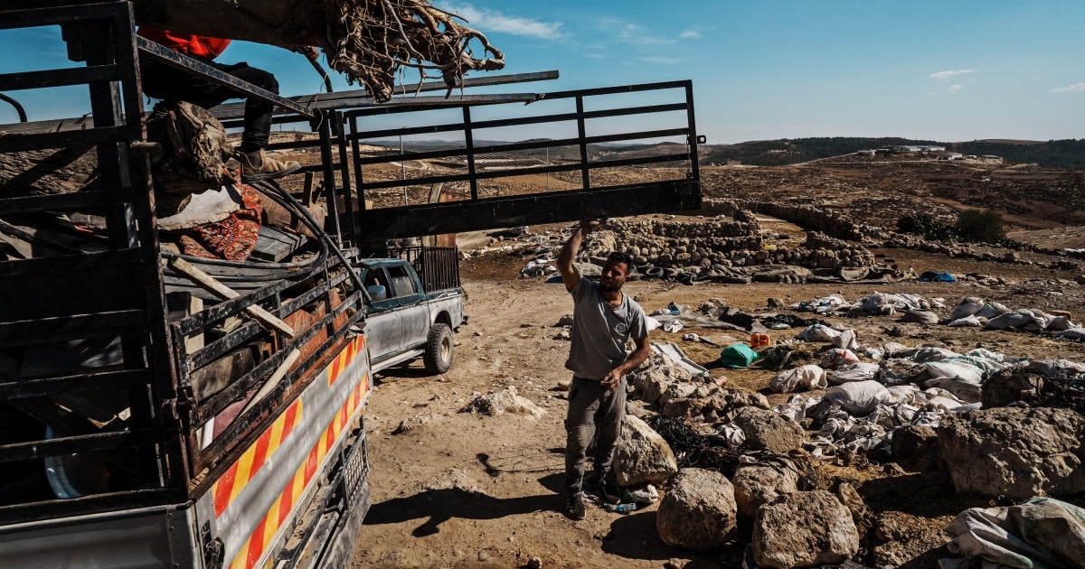 NEW: Settlers and soldiers have displaced entire Palestinian communities in the West Bank, with the apparent backing of Israeli authorities. 

Abuses, including assault, torture, and sexual violence, against Palestinians in the West Bank are soaring.
 trib.al/gLteede