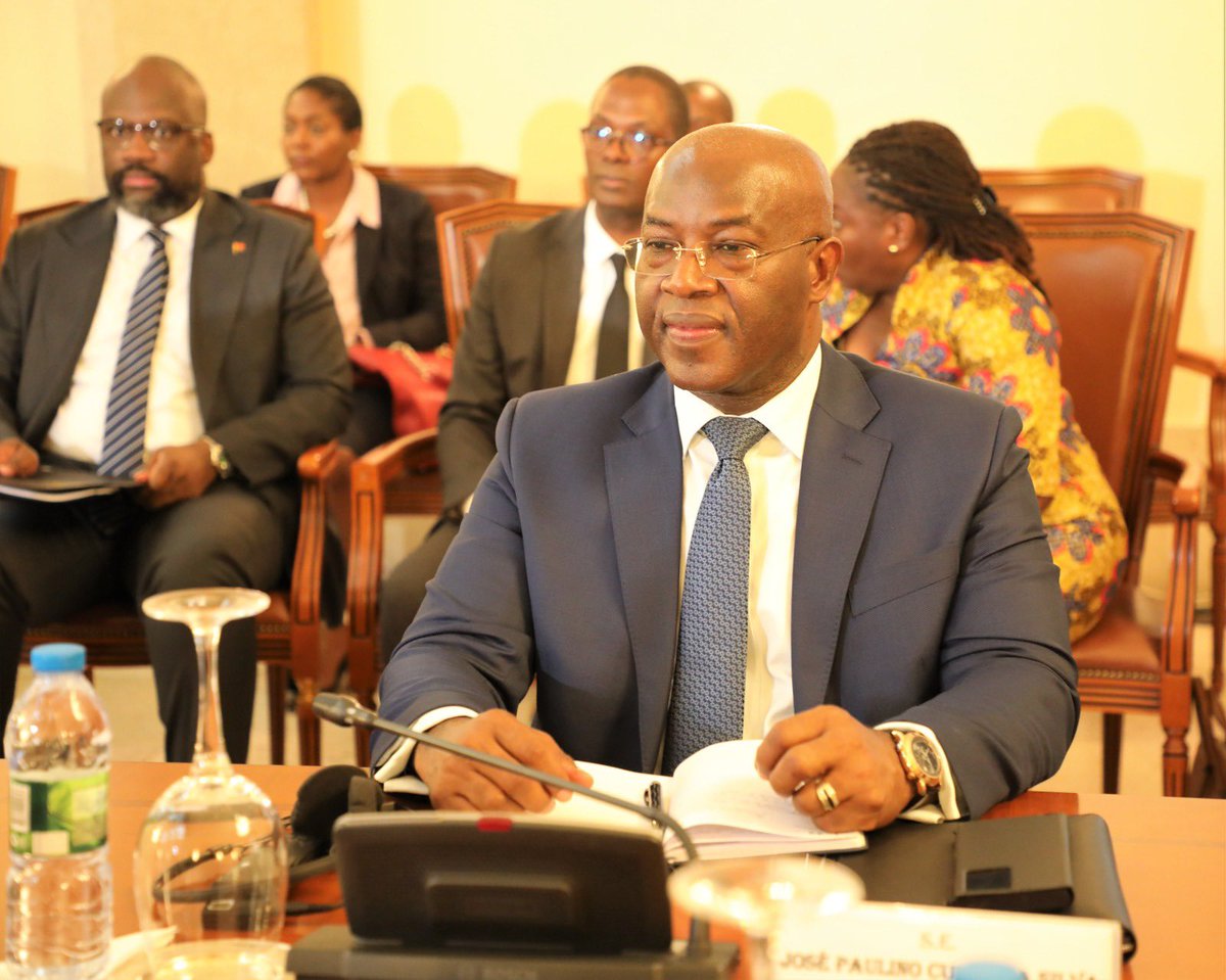 Angola e Côte d'Ivoire assinaram, nesta terça-feira, 17/04, em Luanda, o Processo Verbal, um instrumento jurídico que resume e detalha uma panóplia de compromissos assumidos pelos dois Estados e que deverão ser implementados nos próximos tempos