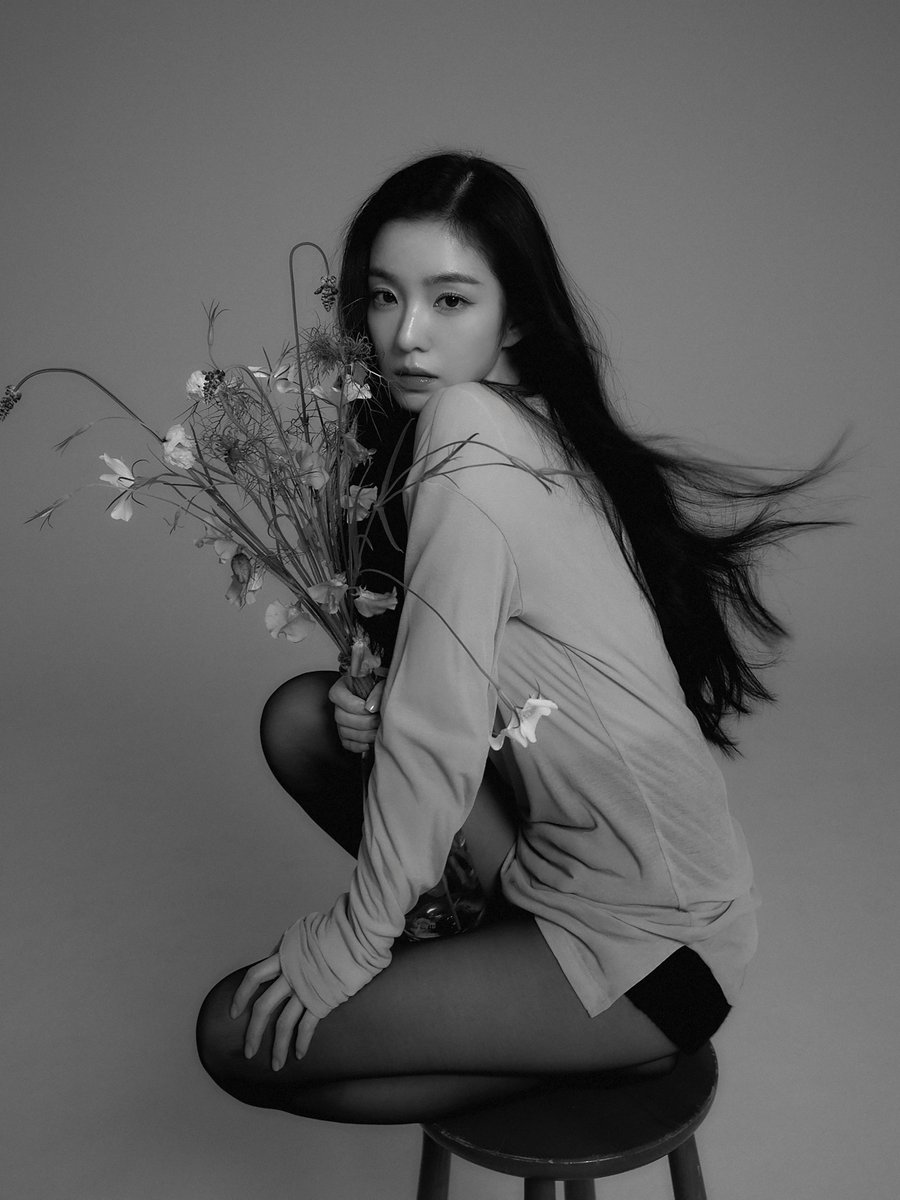 1 Page of IRENE - Silhouette

🖼️ 2024.04.26 ~ 2024.05.05
@ 일상비일상의틈byU+
*월요일 휴관

📖🛒
Domestic Mall🍀bit.ly/3Uh1RCR
Global Mall🍀bit.ly/49HJ0p4

#IRENE #아이린
#RedVelvet #레드벨벳
#IRENE_EXHIBITION
#1_Page_of_IRENE