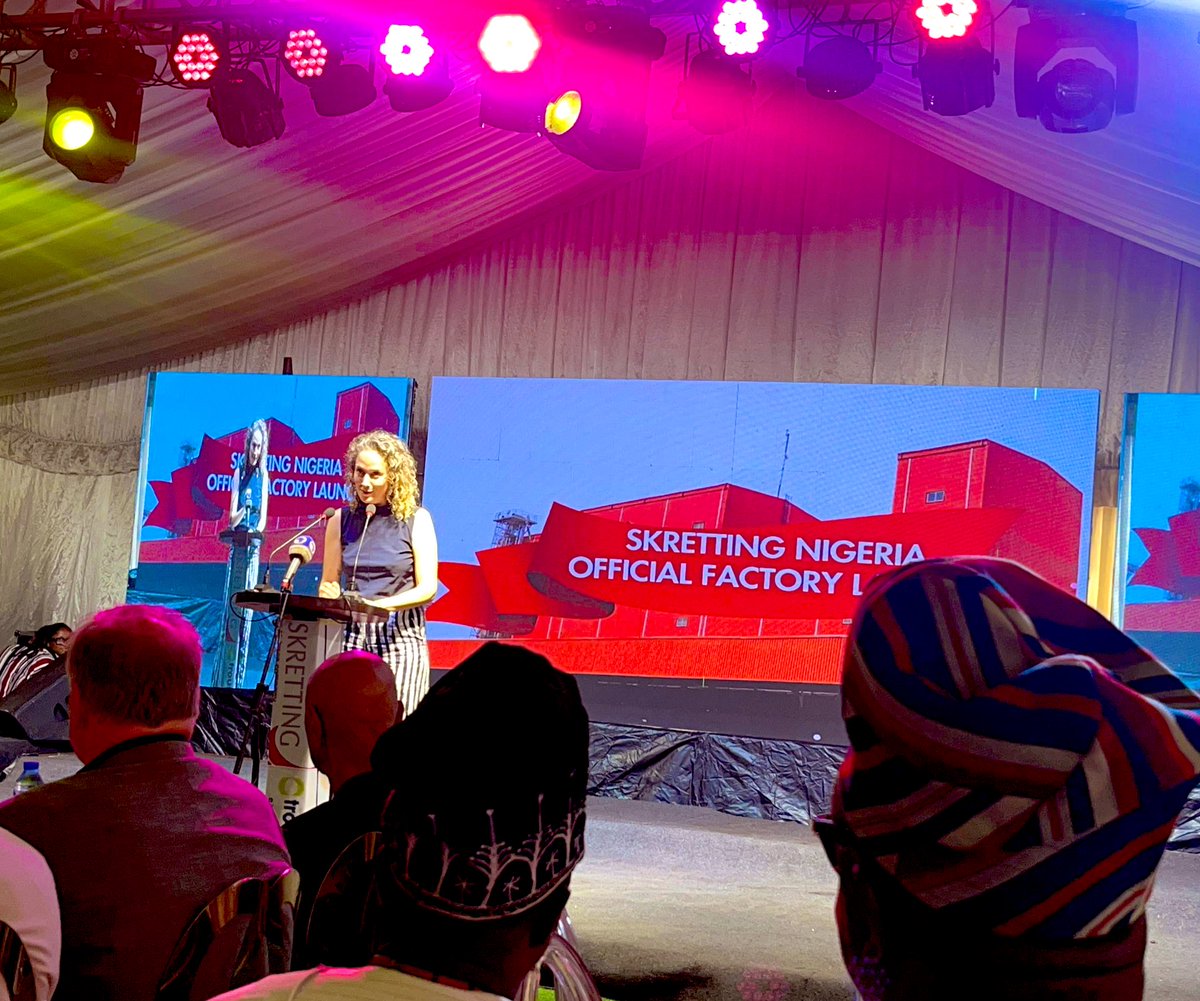 Exciting news 🙌🏽 Dutch company @SkrettingGroup @Nutreco opened a new factory in #Ibadan, seriously upgrading sustainable fish feed production in Nigeria! A big step towards feeding the future responsibly, creating jobs & boosting profits in the region #SustainableFarming #NLNG